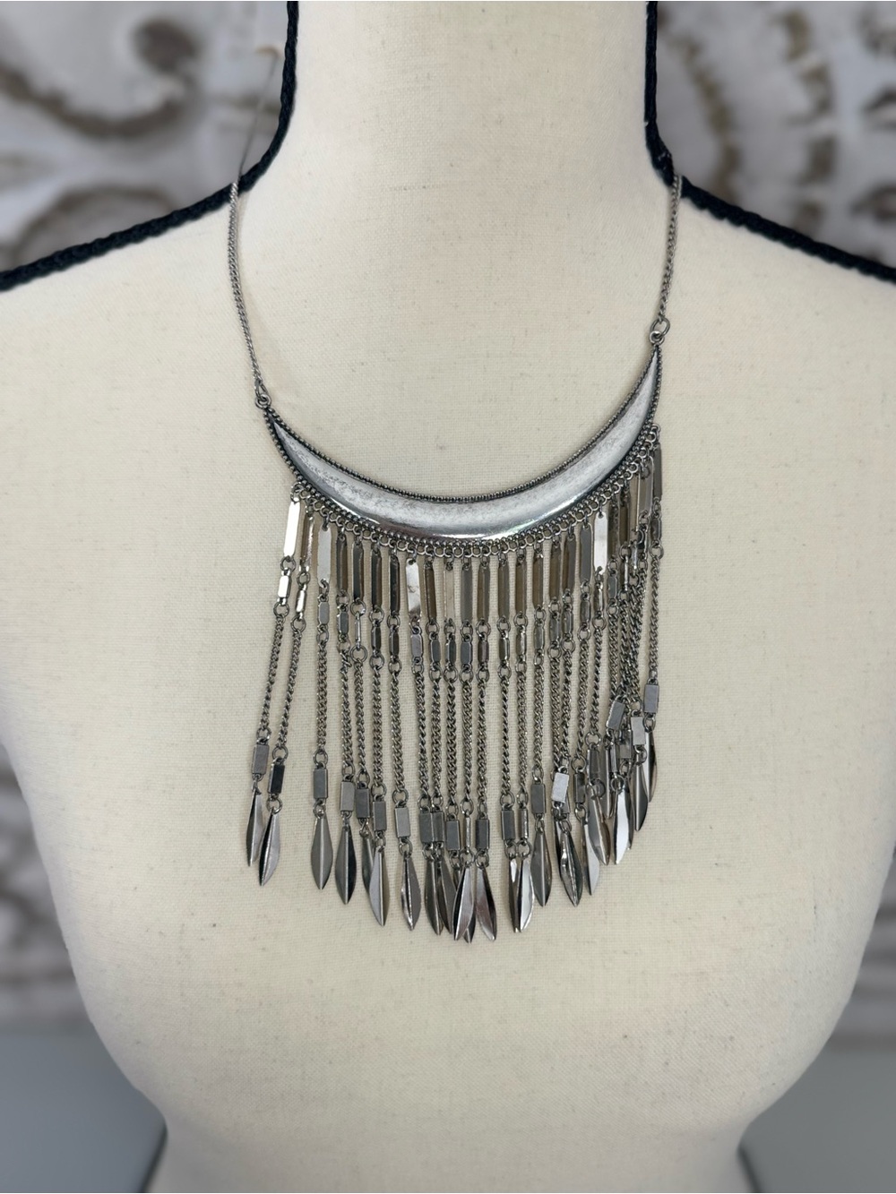 Silver Tone Fringe Statement Necklace Boho Tribal Layered Chain Bib Necklace - Picture 2 of 2